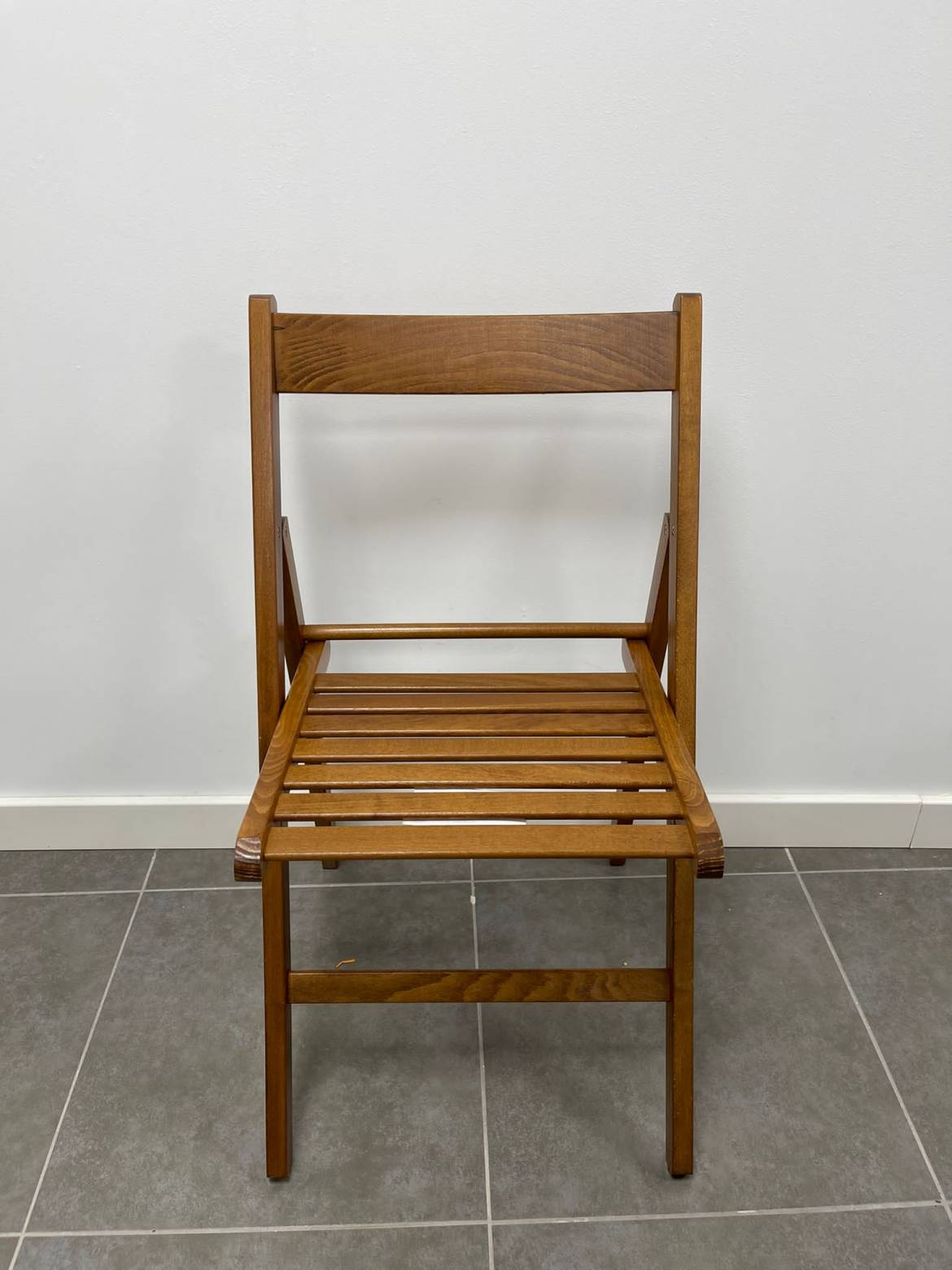 SILLA-MADERA-DE-TIJERA-.jpeg
